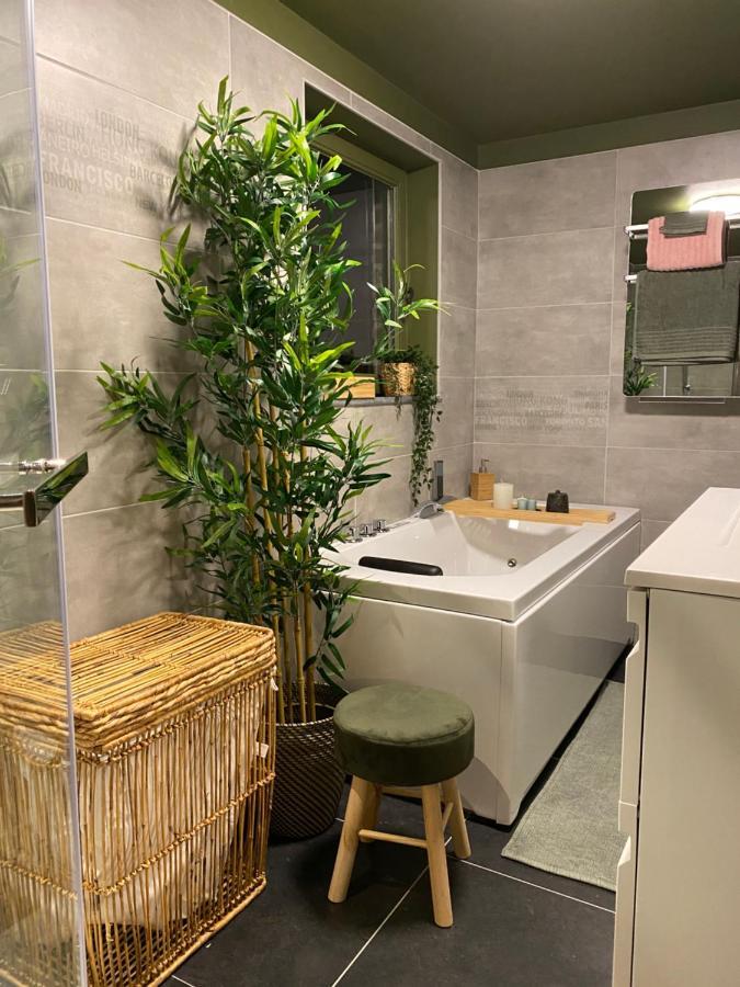 הוילה נמור Maisonnette Les Garages מראה חיצוני תמונה